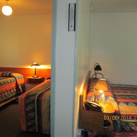 Evening Star Motel Greenwood Rum bild