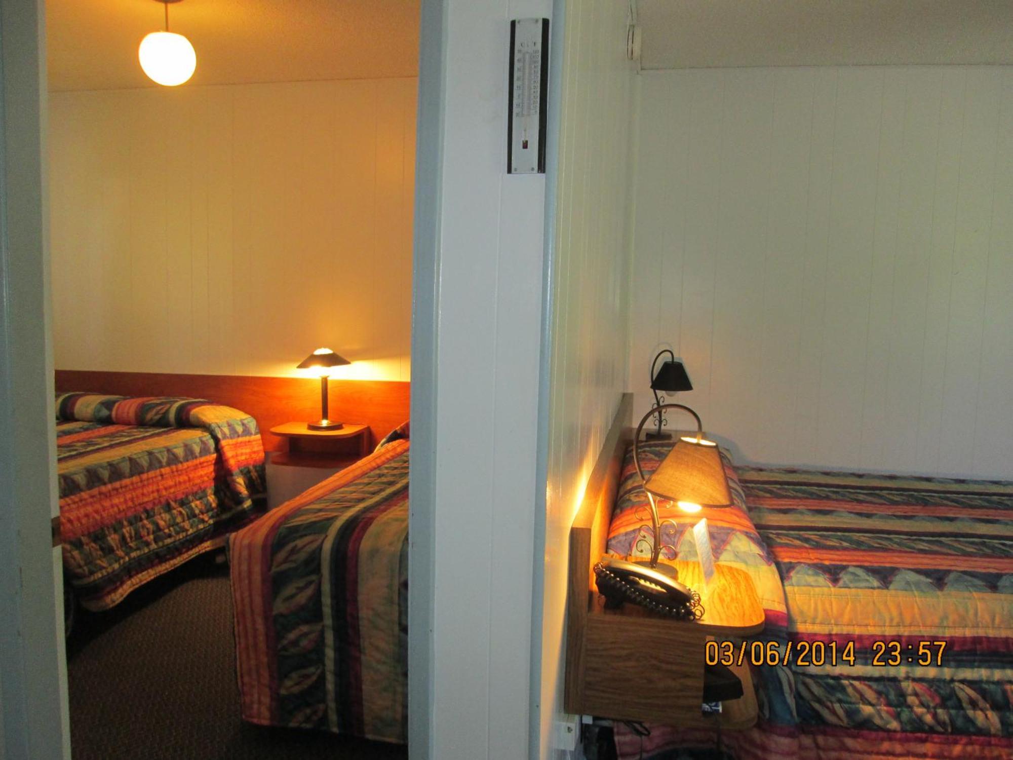 Evening Star Motel Greenwood Rum bild